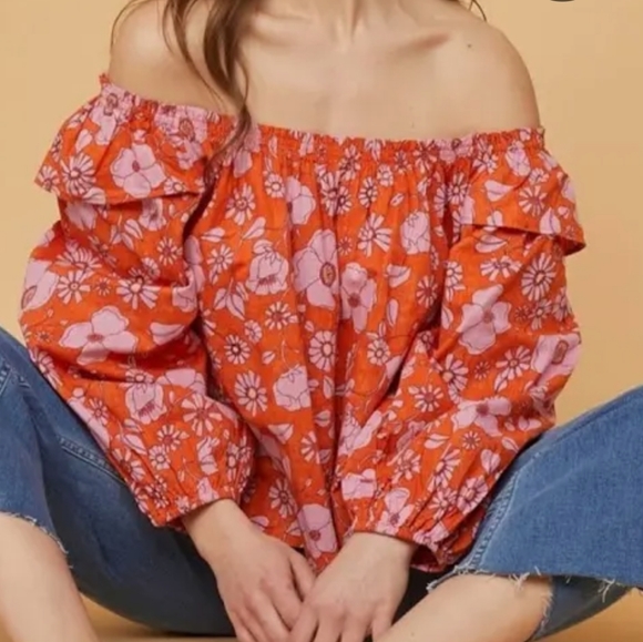 Free People Miss Daisy Floral Print top. Garment is labeled M. Attached says XS. - Picture 9 of 9